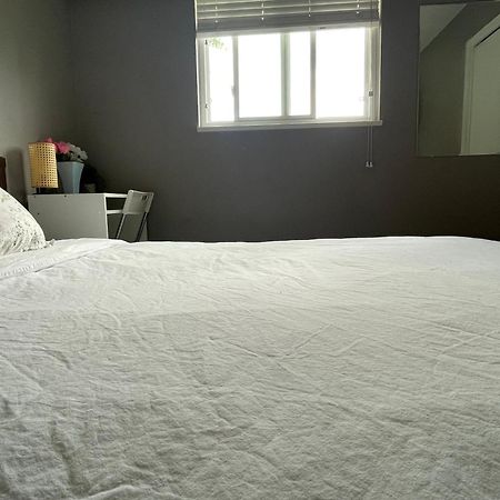 Private Room With Queen Bed In Richmond 202 Exteriér fotografie
